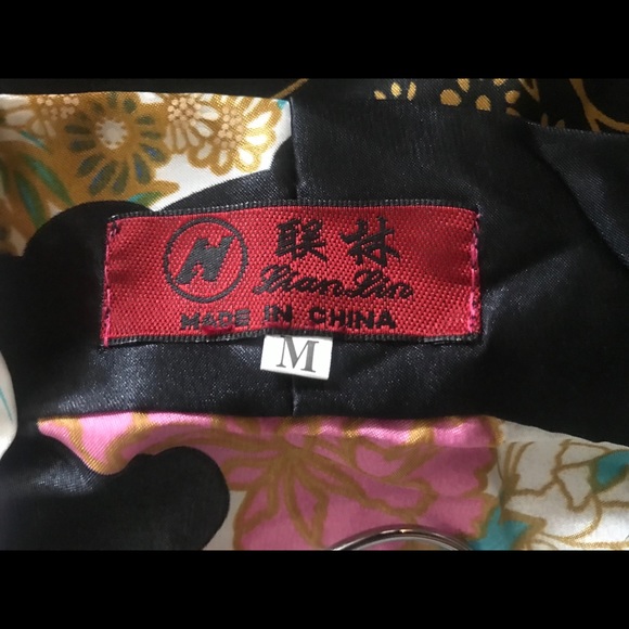 Oriental Robe Size (M) - Picture 5 of 5